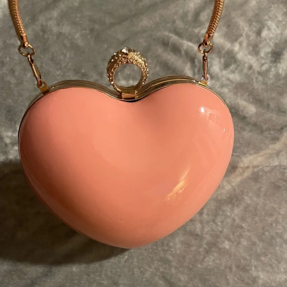 N/A chic heart